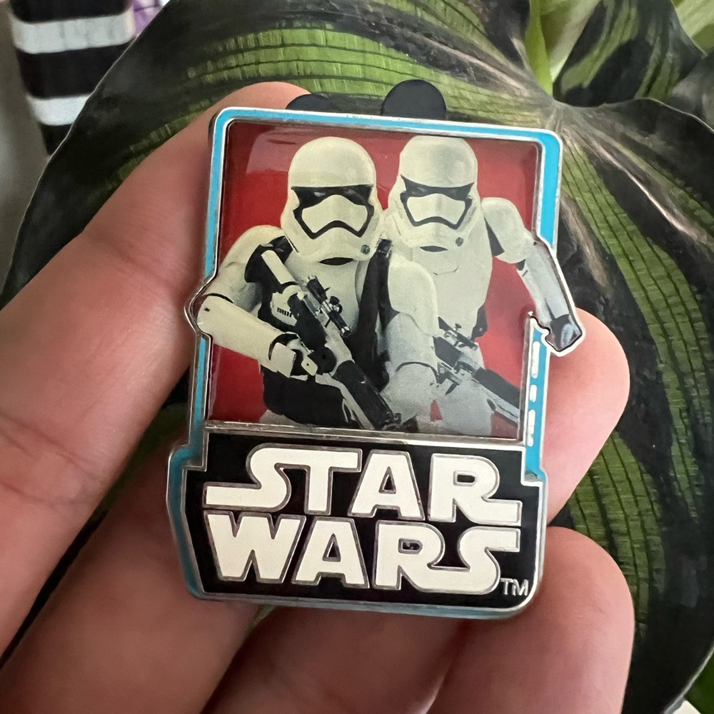 Star Wars Force Awakens Countdown collection Storm Troopers Limited Edition Pin